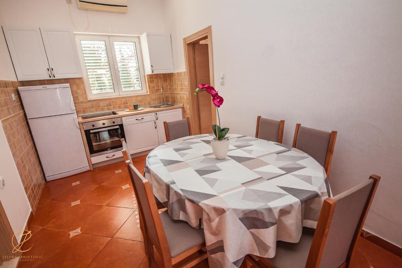 Apartments Batricevic Herceg Novi Ngoại thất bức ảnh