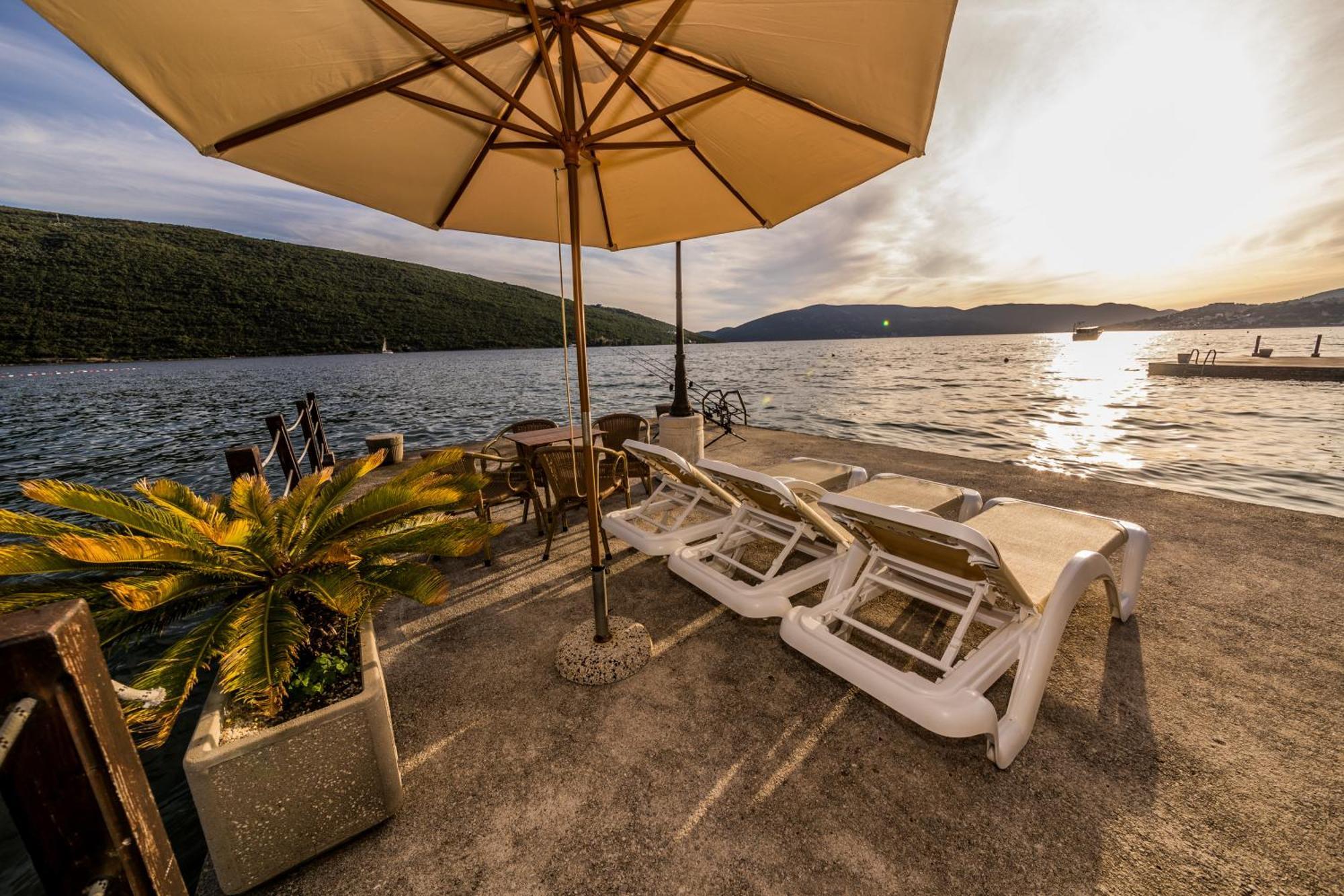 Apartments Batricevic Herceg Novi Ngoại thất bức ảnh