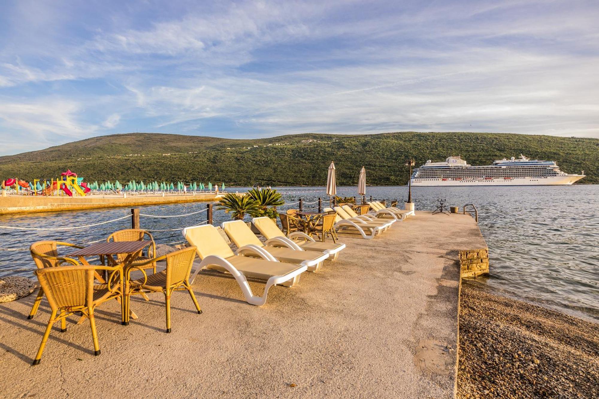 Apartments Batricevic Herceg Novi Ngoại thất bức ảnh