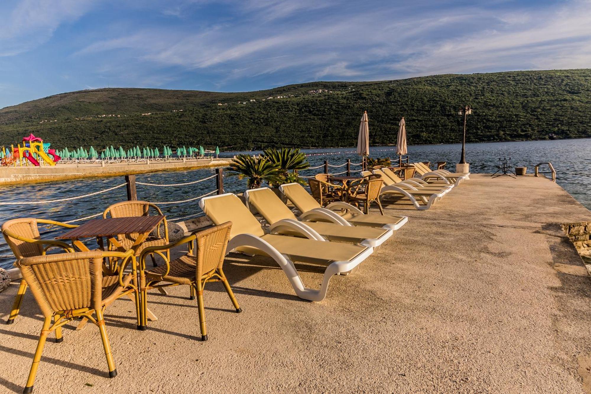 Apartments Batricevic Herceg Novi Ngoại thất bức ảnh