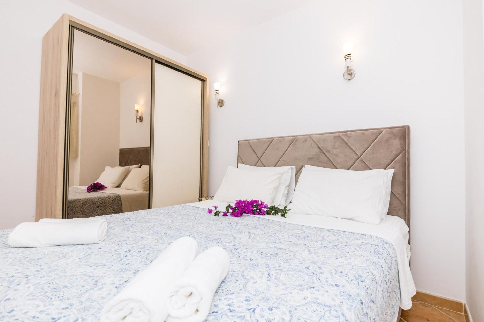 Apartments Batricevic Herceg Novi Ngoại thất bức ảnh